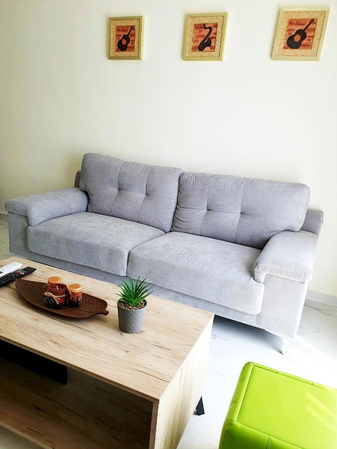 2 Bedroom Cozy Apartment Near Tourist Area, 200M From Sea Paphos Exterior foto